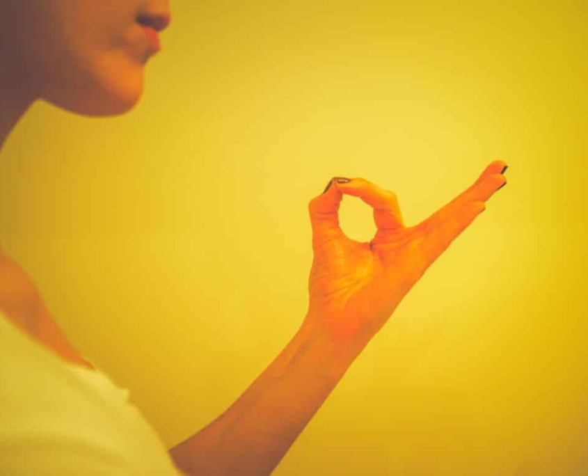 Titelbild-Yogawege-Blogpost-Mudras Yogawege Blogpost "Mudra" - Beitragsbild