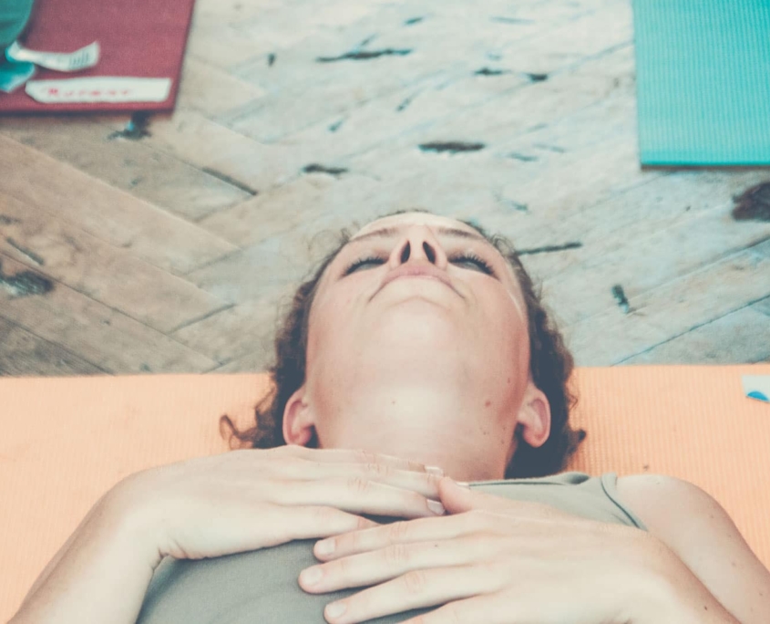 Titelbild-Yogawege-Blogpost-Heilende-Wirkung