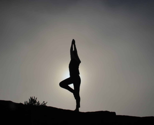 Titelbild Yogawege Blogpost: Sequencing von Standstellungen