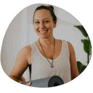 Sahra Brendtner - Yoga Ausbildungen Linz Salzburg