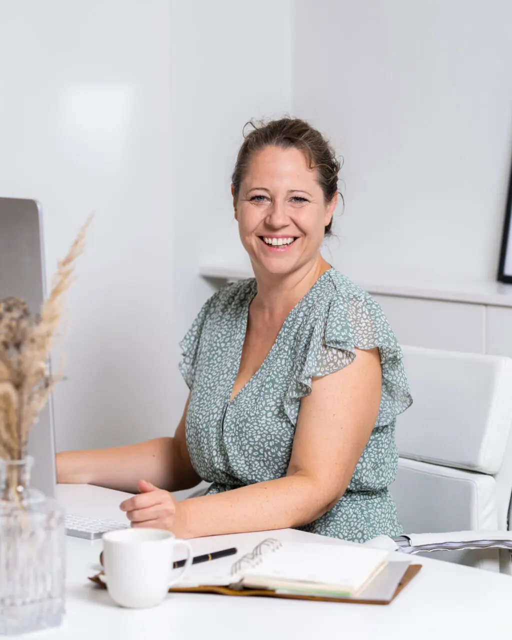 Christine Stiessel. Yogalehrerin